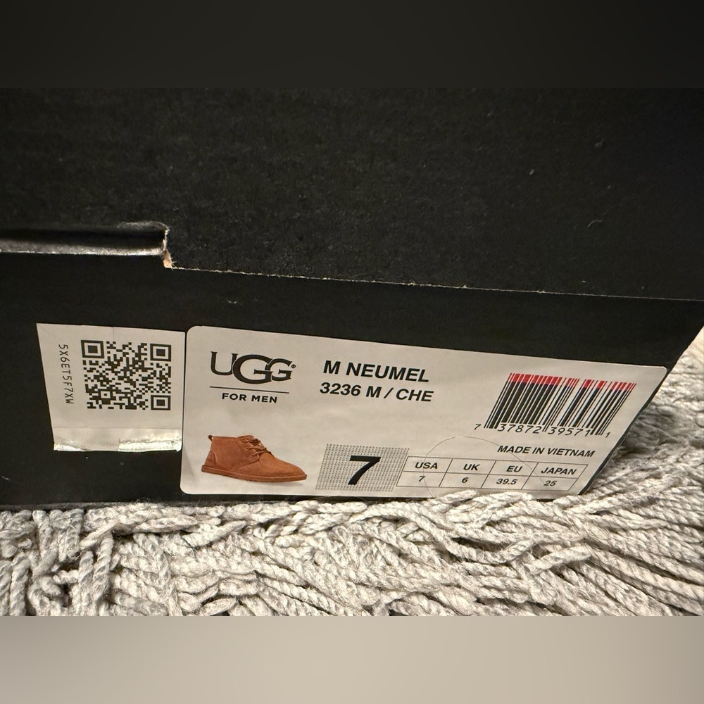 UGGs - Picture 2 of 2